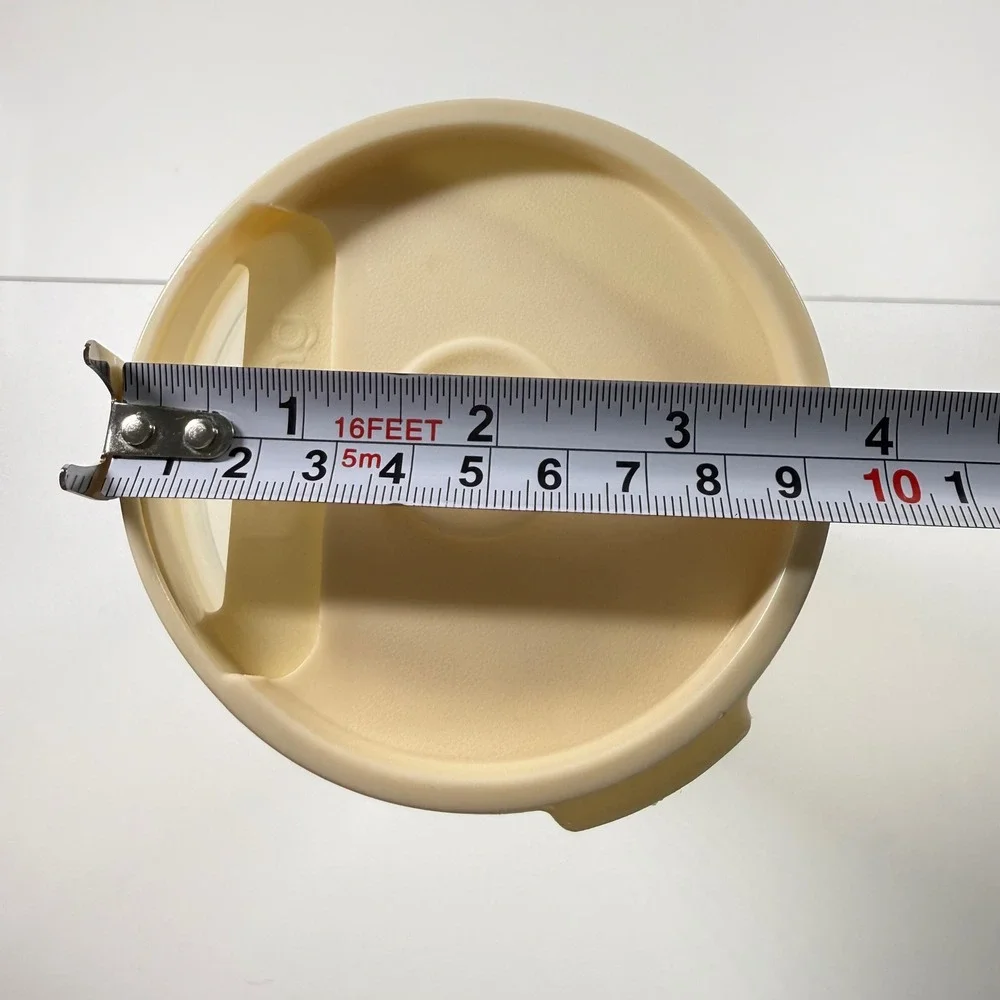 RUBBERMAID Vintage Spaghetti Dispenser 0110 Almond Lid Portion Control 11 Inch